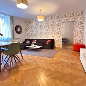  Apartment Exclusive Center